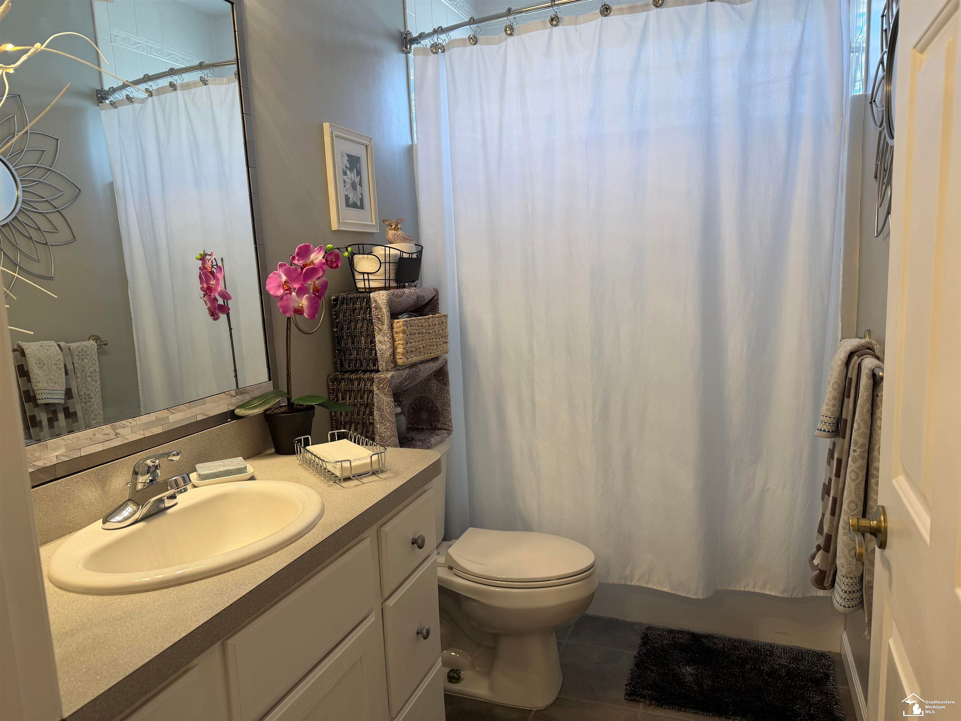 Newport, Michigan, 48166, United States, 3 Bedrooms Bedrooms, ,4 BathroomsBathrooms,Residential,For Sale,2048069