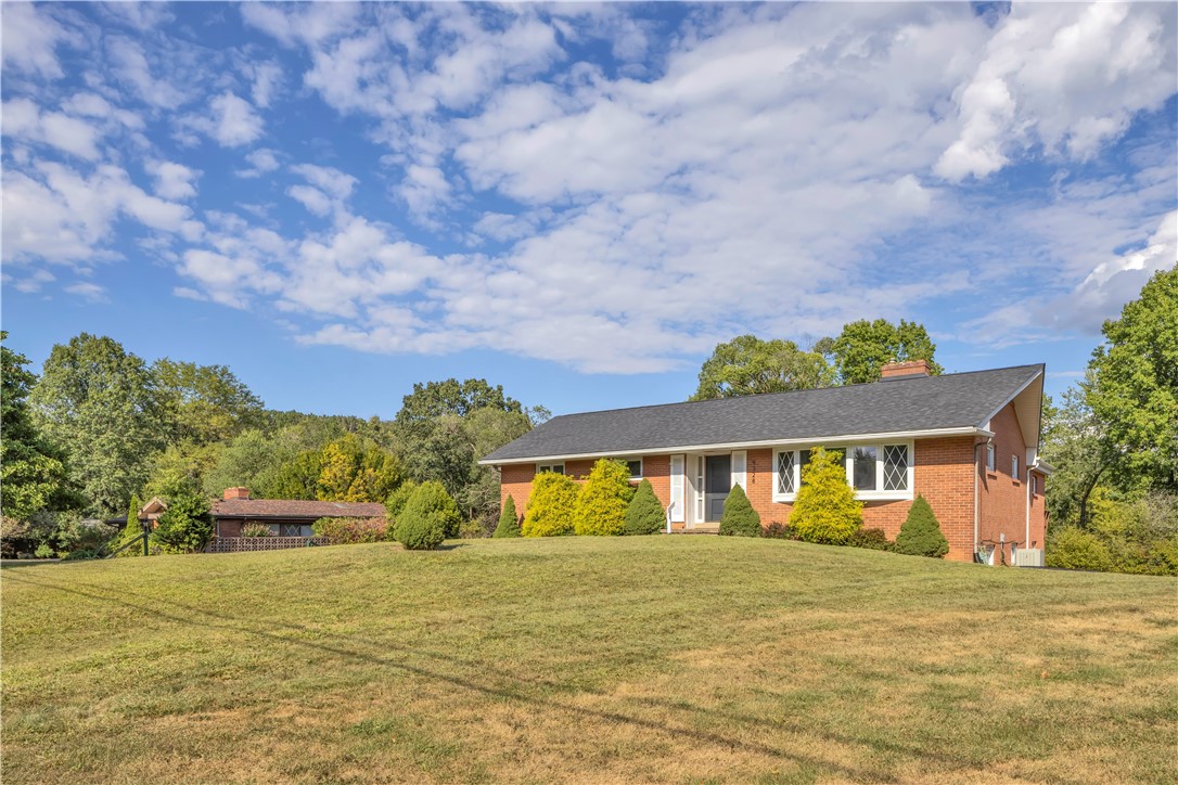 McCandless, Pennsylvania, 15101, United States, 4 Bedrooms Bedrooms, ,3 BathroomsBathrooms,Residential,For Sale,1940851