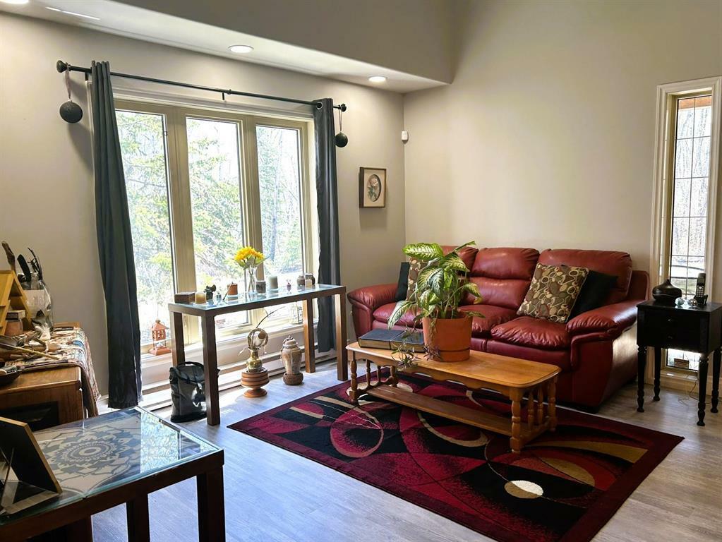 TRAVERSE BAY, Manitoba, R0E 2A0, CA, 2 Bedrooms Bedrooms, ,1 BathroomBathrooms,Residential,For Sale,1838361