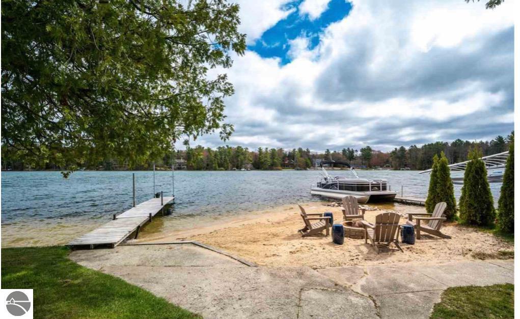 Traverse City, Michigan, 49685, United States, 9 Bedrooms Bedrooms, ,5 BathroomsBathrooms,Residential,For Sale,1995460