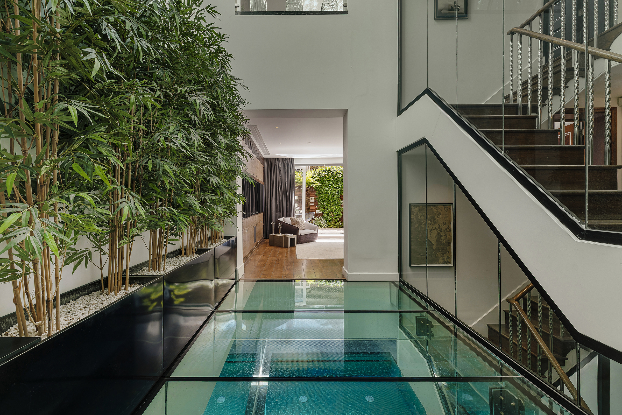  A Magnificent Six-Bedroom Residence with Pool and Roof Terrace in Kensington - 物件實景