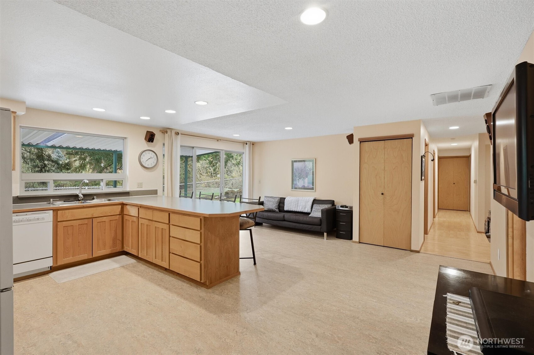 Auburn, Washington, 98002, United States, 3 Bedrooms Bedrooms, ,2 BathroomsBathrooms,Residential,For Sale,1994239