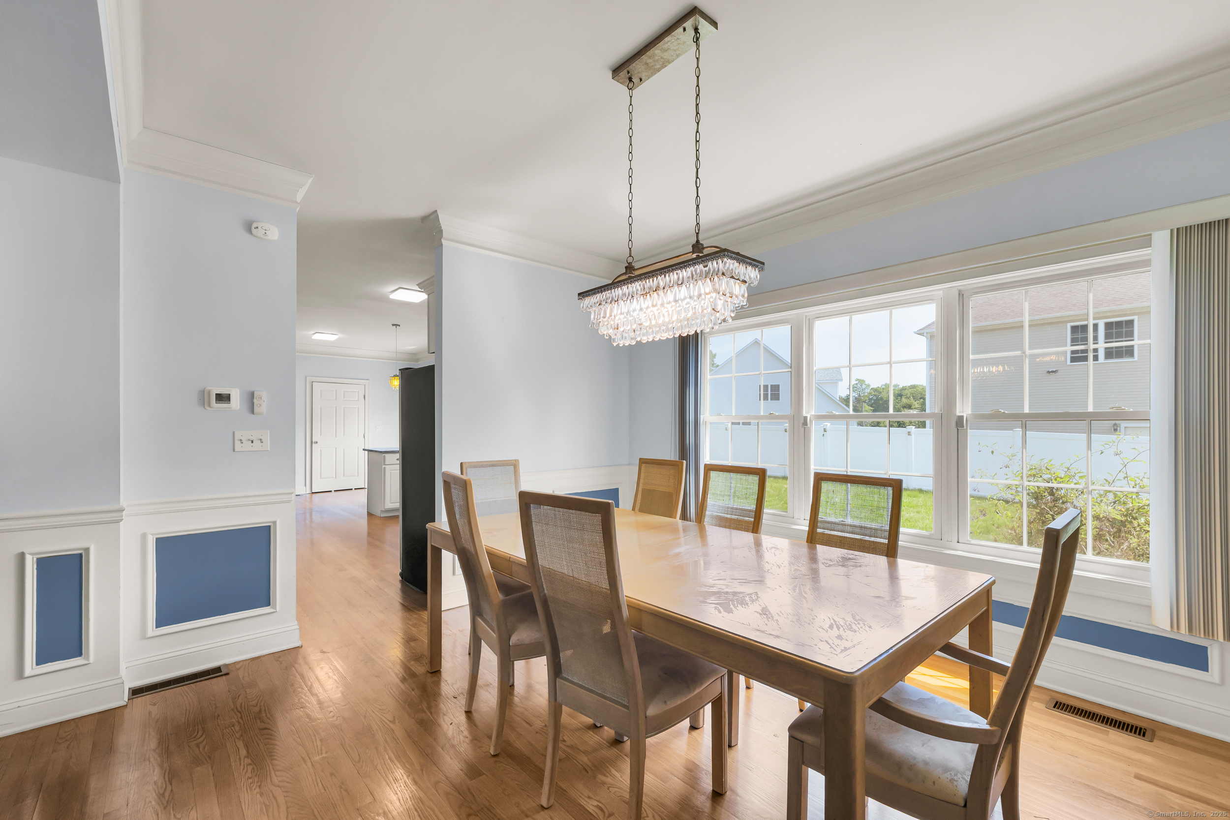 Stratford, Connecticut, 06614, United States, 5 Bedrooms Bedrooms, ,4 BathroomsBathrooms,Residential,For Sale,1896589