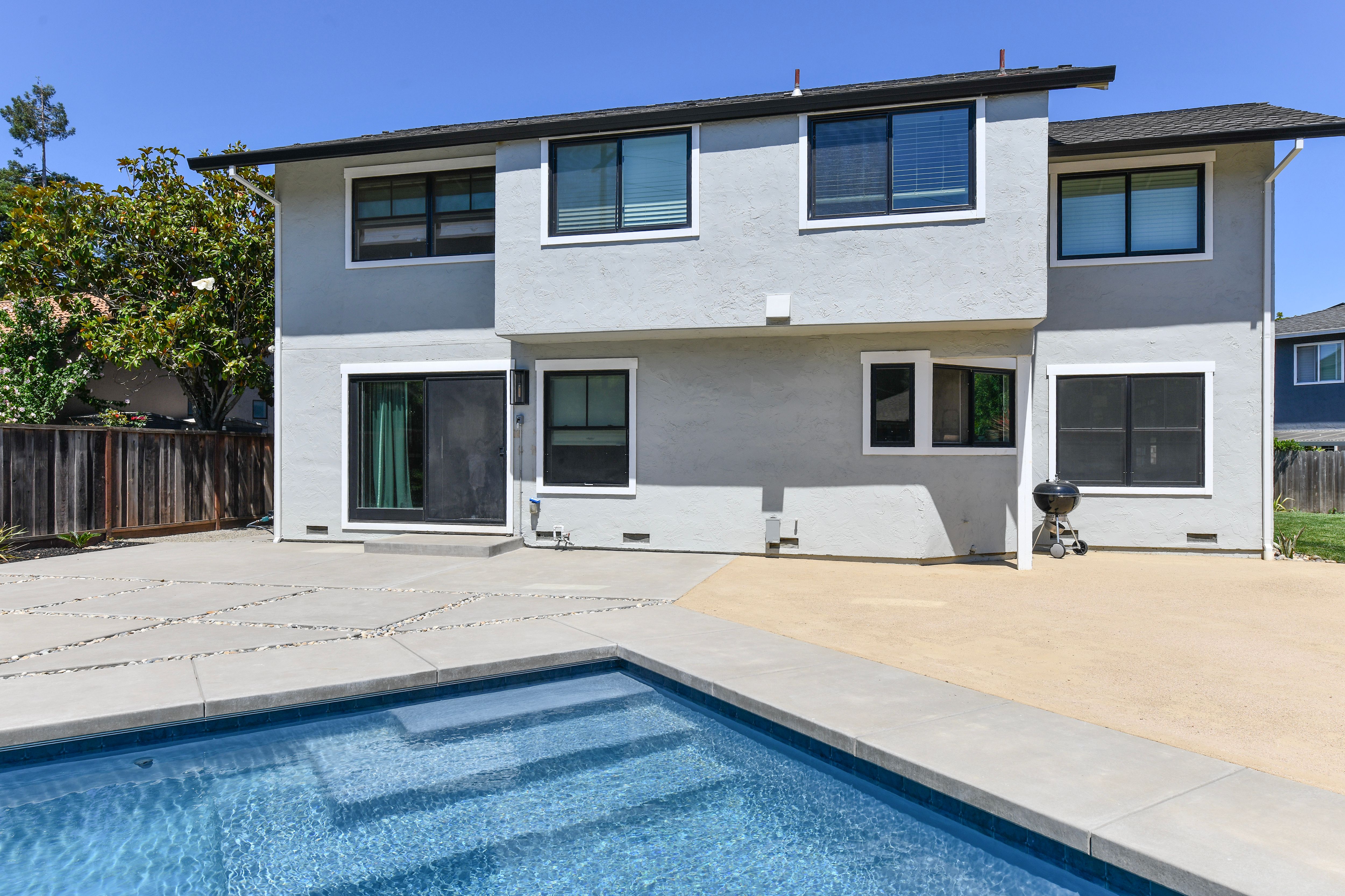  Modern Farm-Style Browns Valley Home - 物件實景