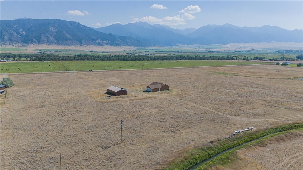 Whitehall, Montana, 59759, United States, 3 Bedrooms Bedrooms, ,2 BathroomsBathrooms,Residential,For Sale,2001954