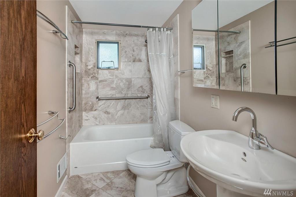 8911 20th Ave NE, Seattle, Washington, 98115, United States, 2 Bedrooms Bedrooms, ,1 BathroomBathrooms,Residential,For Sale,8911 20th Ave NE,1462257