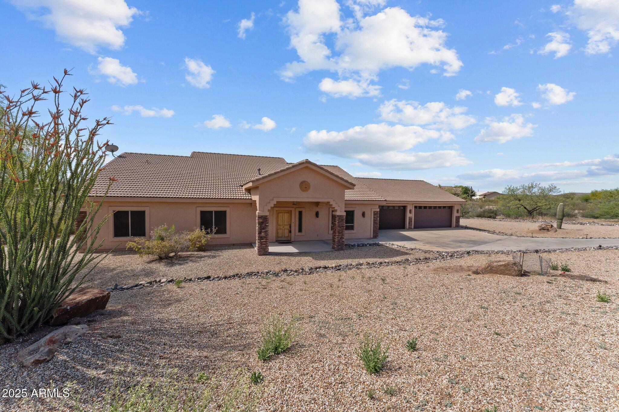 Wickenburg, Arizona, 85390, United States, 3 Bedrooms Bedrooms, ,3 BathroomsBathrooms,Residential,For Sale,1881788