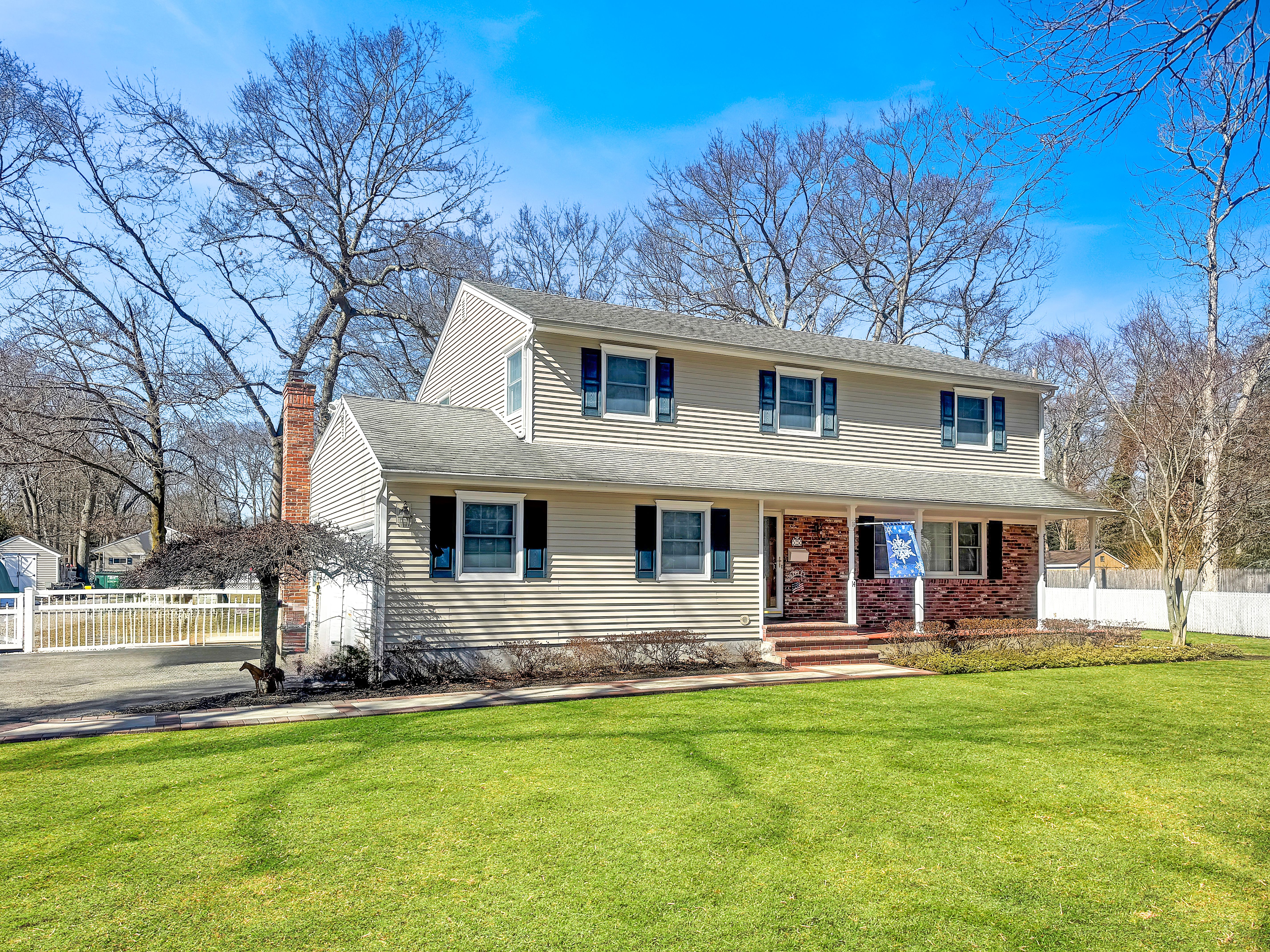  14 Hillside Avenue, Saint James, NY, 11780 - 物件實景