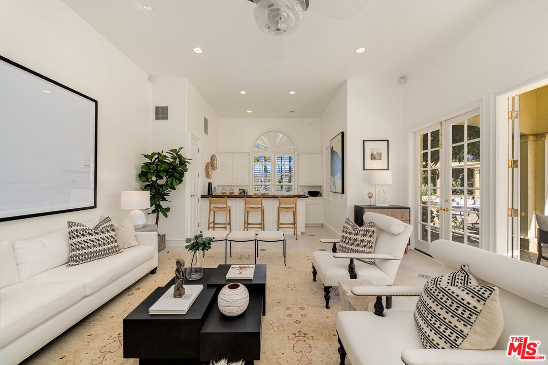 Westlake Village, California, 91362, United States, 7 Bedrooms Bedrooms, ,6 BathroomsBathrooms,Residential,For Sale,2003062