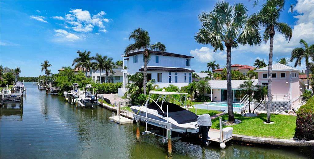 Longboat Key, Florida, 34228, United States, 3 Bedrooms Bedrooms, ,2 BathroomsBathrooms,Residential,For Sale,1990986