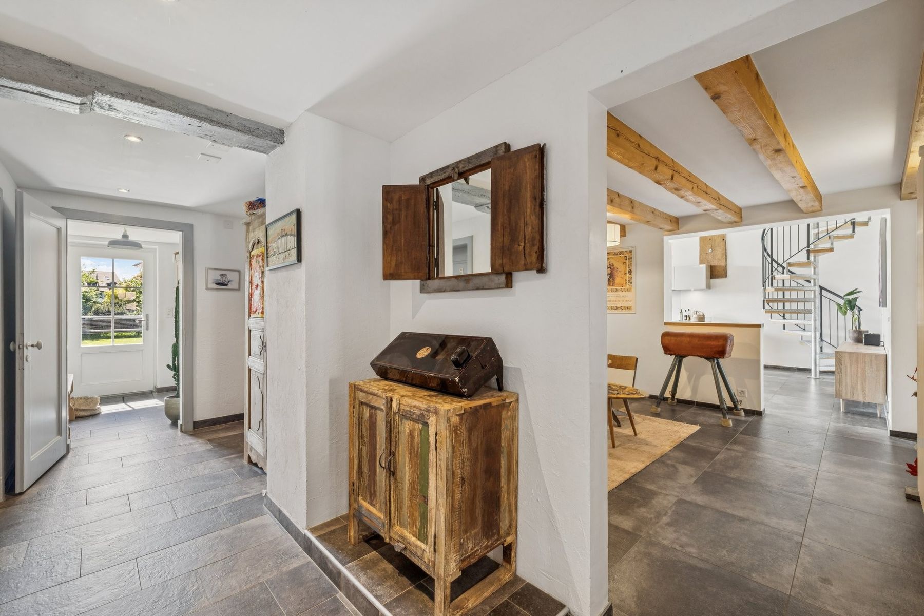  Very charming single-storey village house with potential - 物件實景