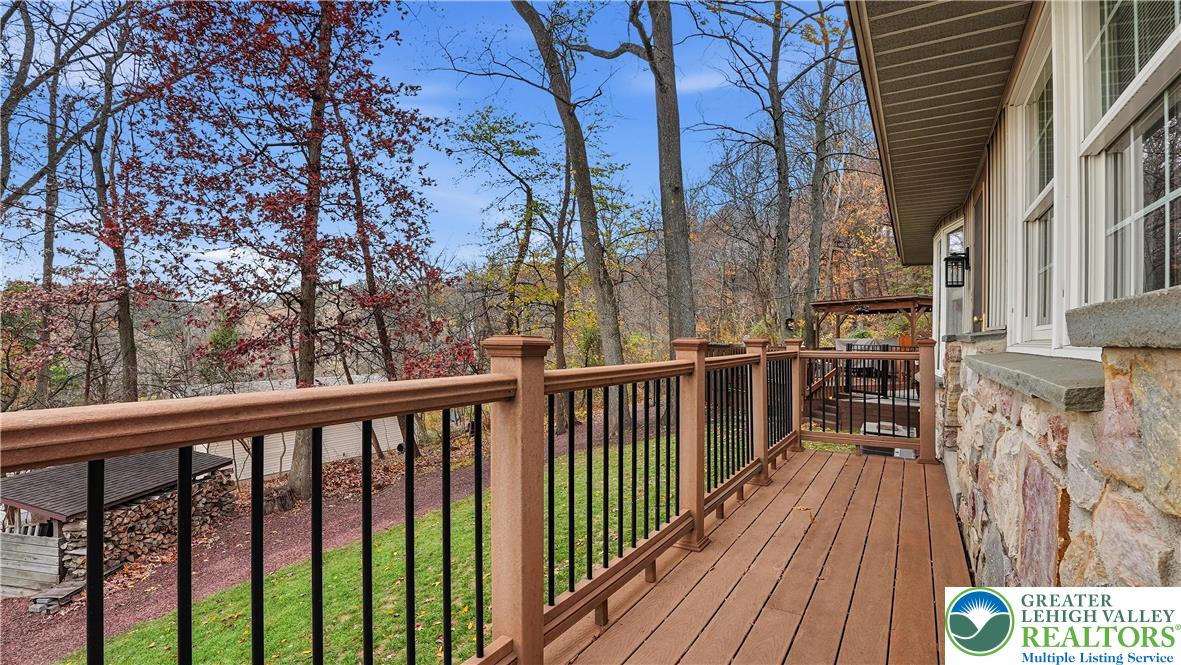 Allentown City, Pennsylvania, 18103, United States, 3 Bedrooms Bedrooms, ,2 BathroomsBathrooms,Residential,For Sale,1993437