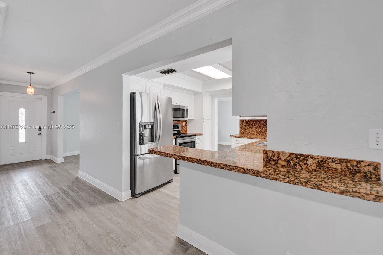 Cooper City, Florida, 33328, United States, 5 Bedrooms Bedrooms, ,3 BathroomsBathrooms,Residential,For Sale,1942124