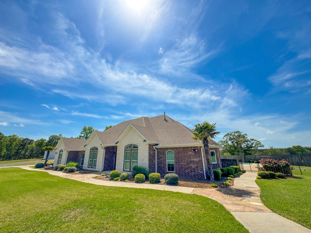 Bloomburg, Texas, 75556, United States, 4 Bedrooms Bedrooms, ,2 BathroomsBathrooms,Residential,For Sale,1789211