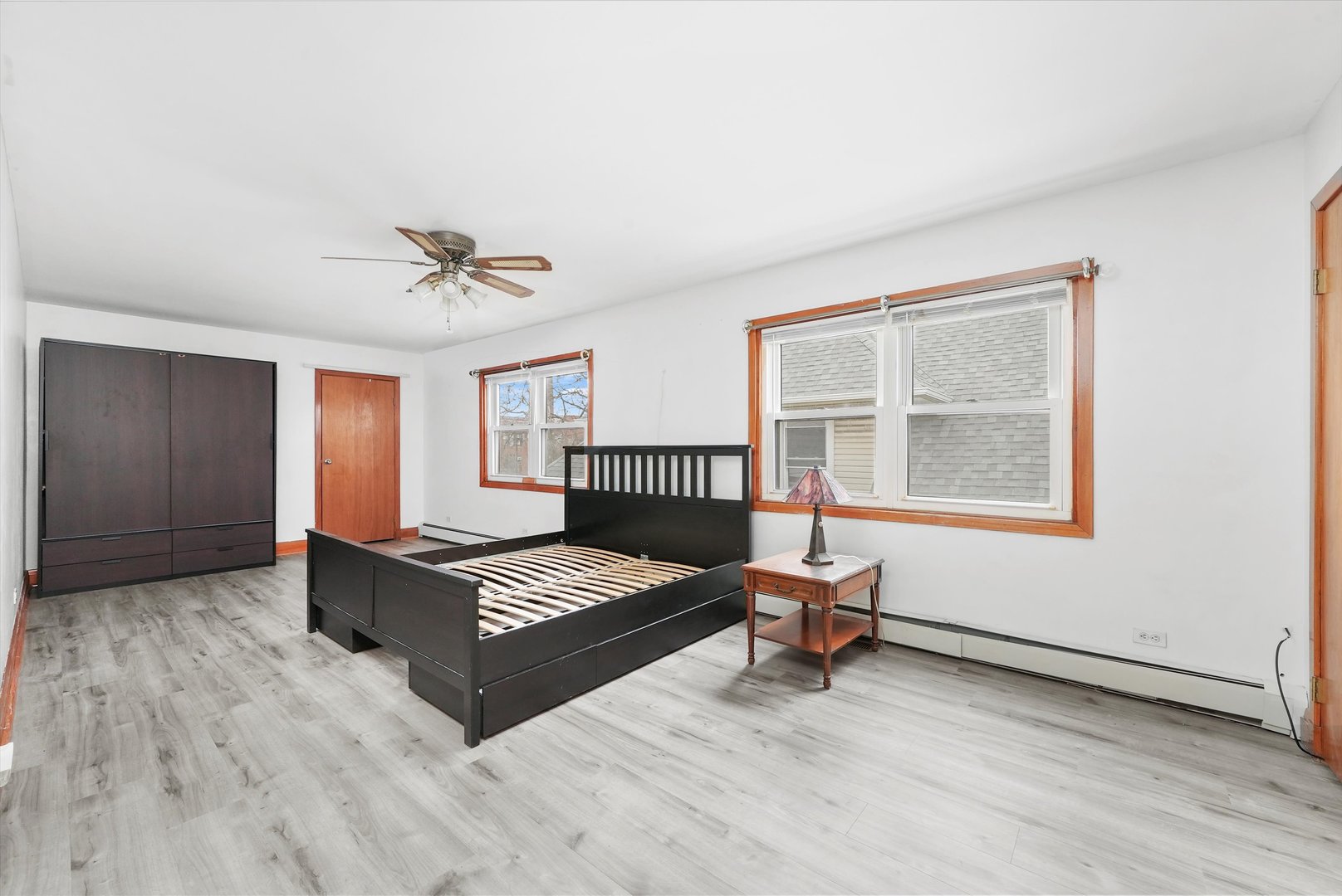 Chicago, Illinois, 60630, United States, 8 Bedrooms Bedrooms, ,3 BathroomsBathrooms,Residential,For Sale,1892523