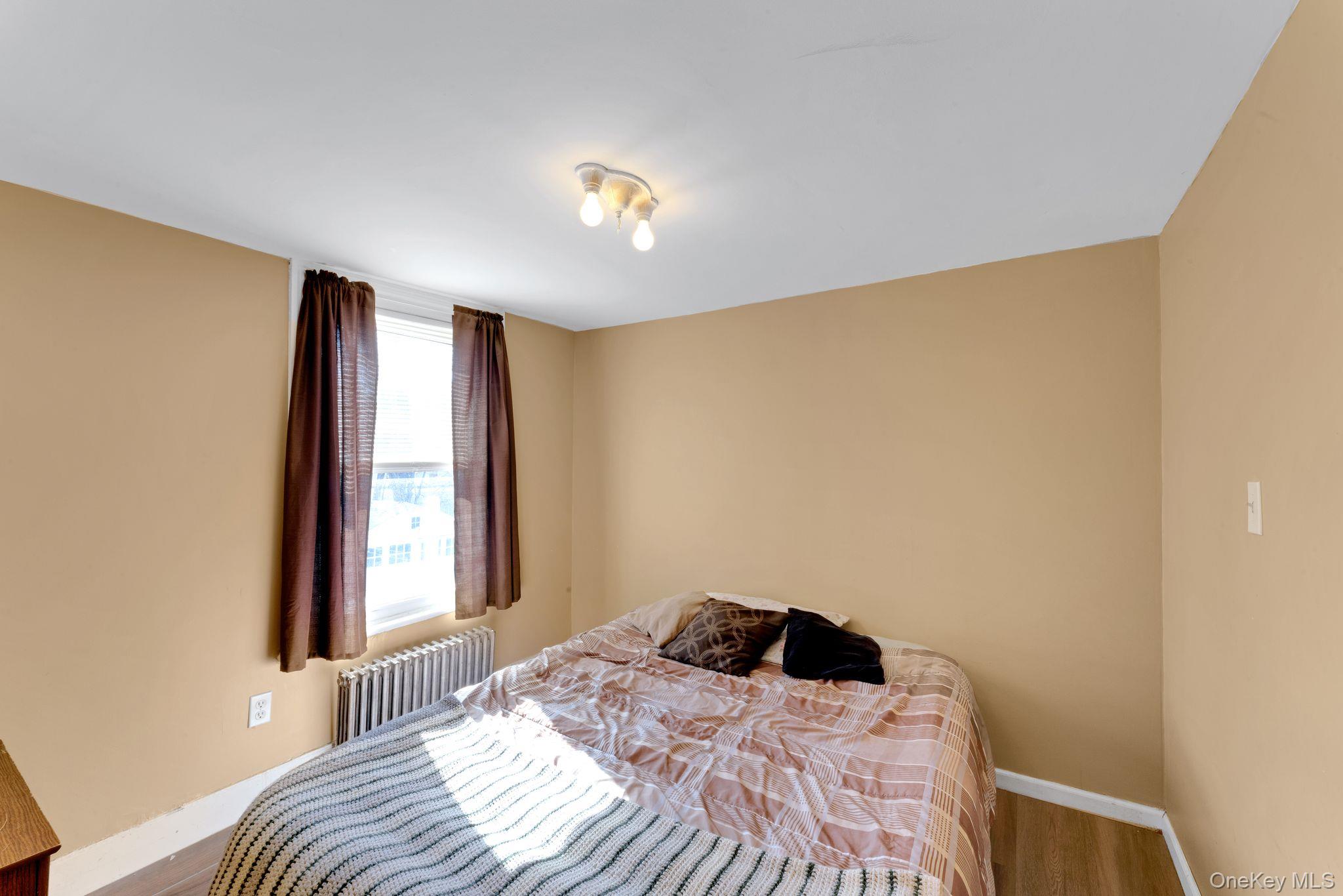 Beacon, New York, 12508, United States, 2 Bedrooms Bedrooms, ,1 BathroomBathrooms,Residential,For Sale,1743242