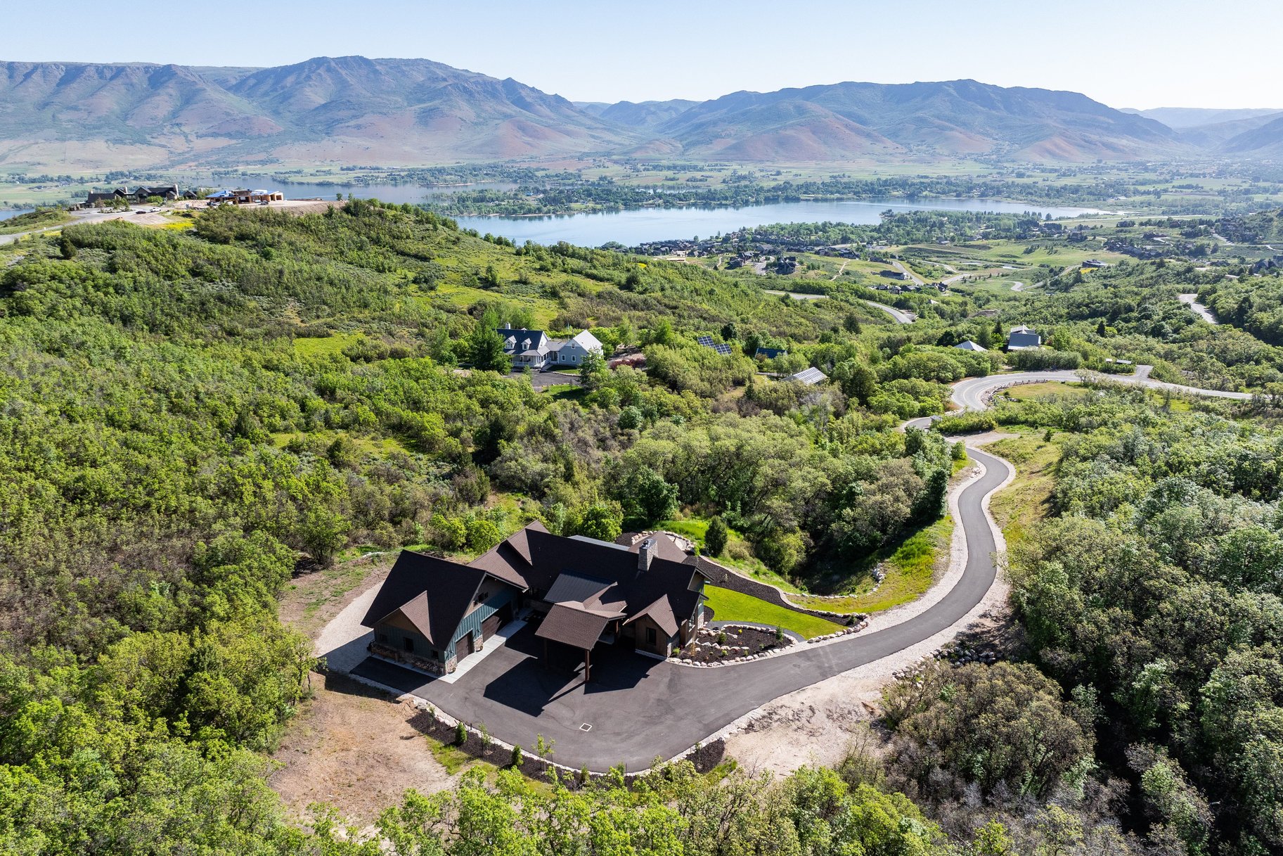  Welcome to a Private Mountain Luxury Retreat on Iconic Old Snowbasin Road - 物件實景