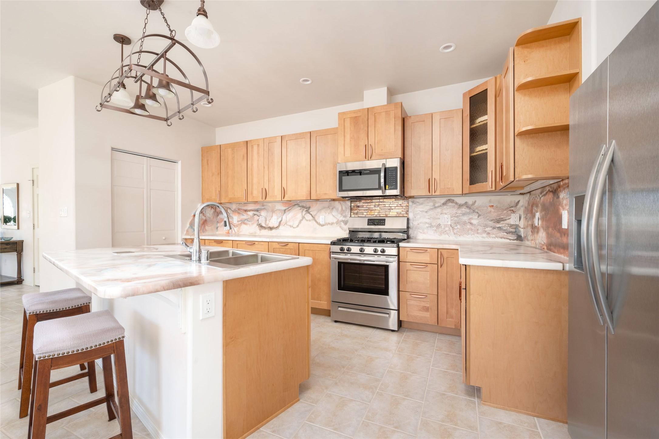 Santa Fe, New Mexico, 87507, United States, 3 Bedrooms Bedrooms, ,2 BathroomsBathrooms,Residential,For Sale,1877407