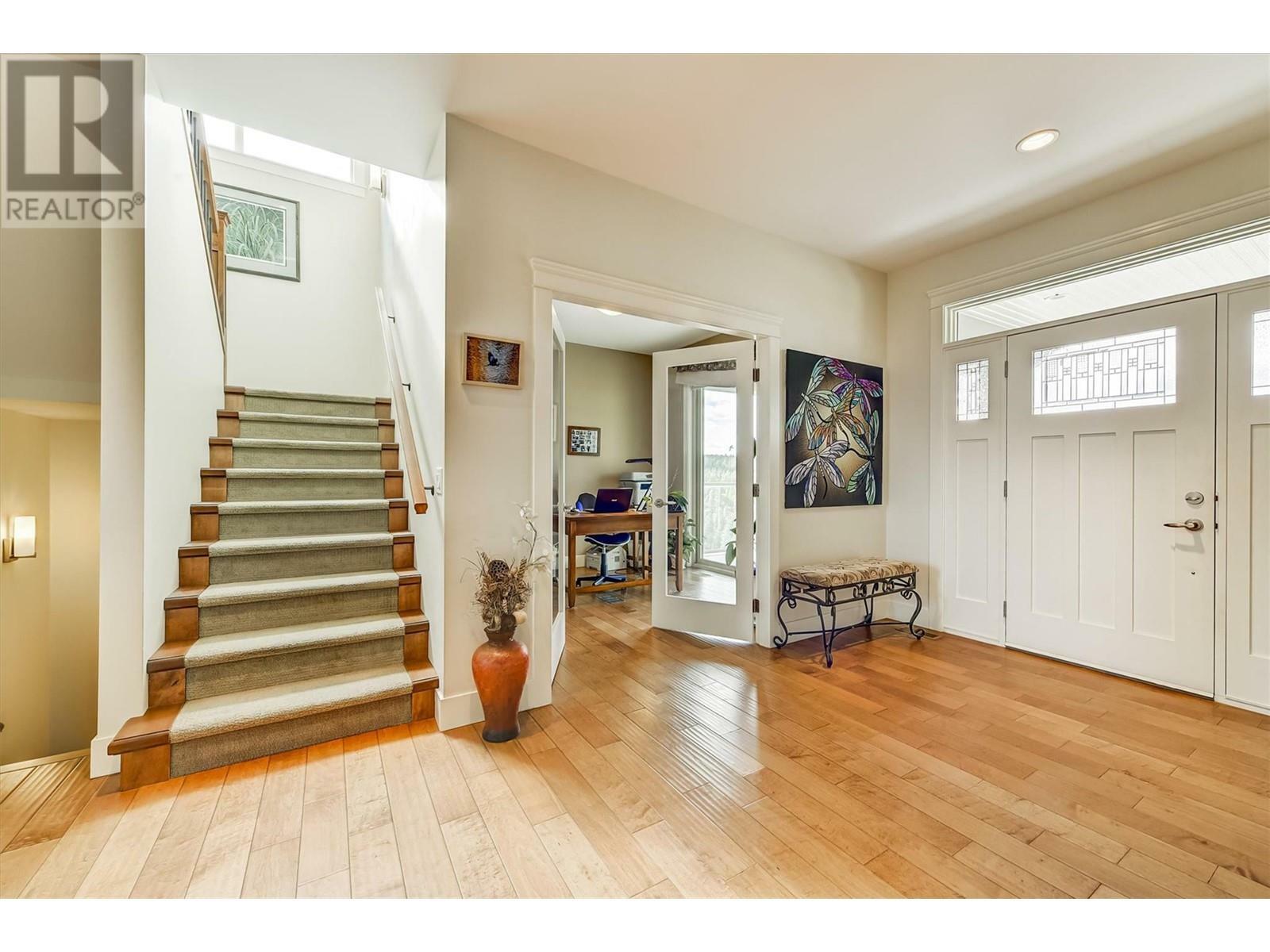 KELOWNA, British Columbia, V1V 2R1, CA, 4 Bedrooms Bedrooms, ,3 BathroomsBathrooms,Residential,For Sale,1839022