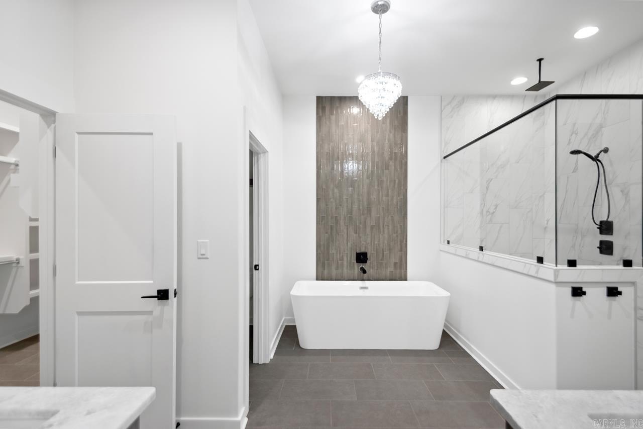 Bryant, Arkansas, 72022, United States, 5 Bedrooms Bedrooms, ,5 BathroomsBathrooms,Residential,For Sale,1978792