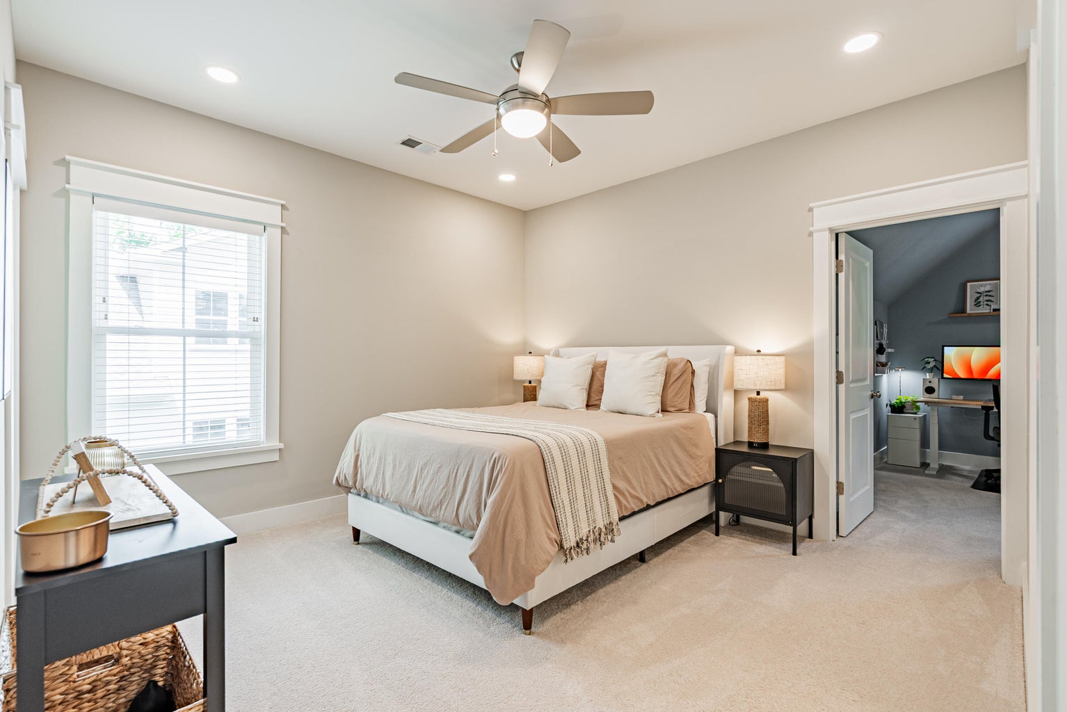 Hollywood, South Carolina, 29449, United States, 4 Bedrooms Bedrooms, ,4 BathroomsBathrooms,Residential,For Sale,1898776