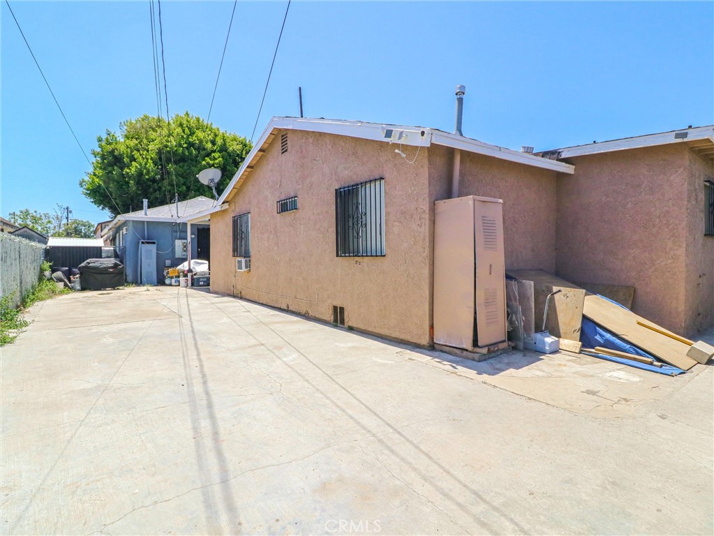 Los Angeles, California, 90003, United States, 5 Bedrooms Bedrooms, ,3 BathroomsBathrooms,Residential,For Sale,1935114
