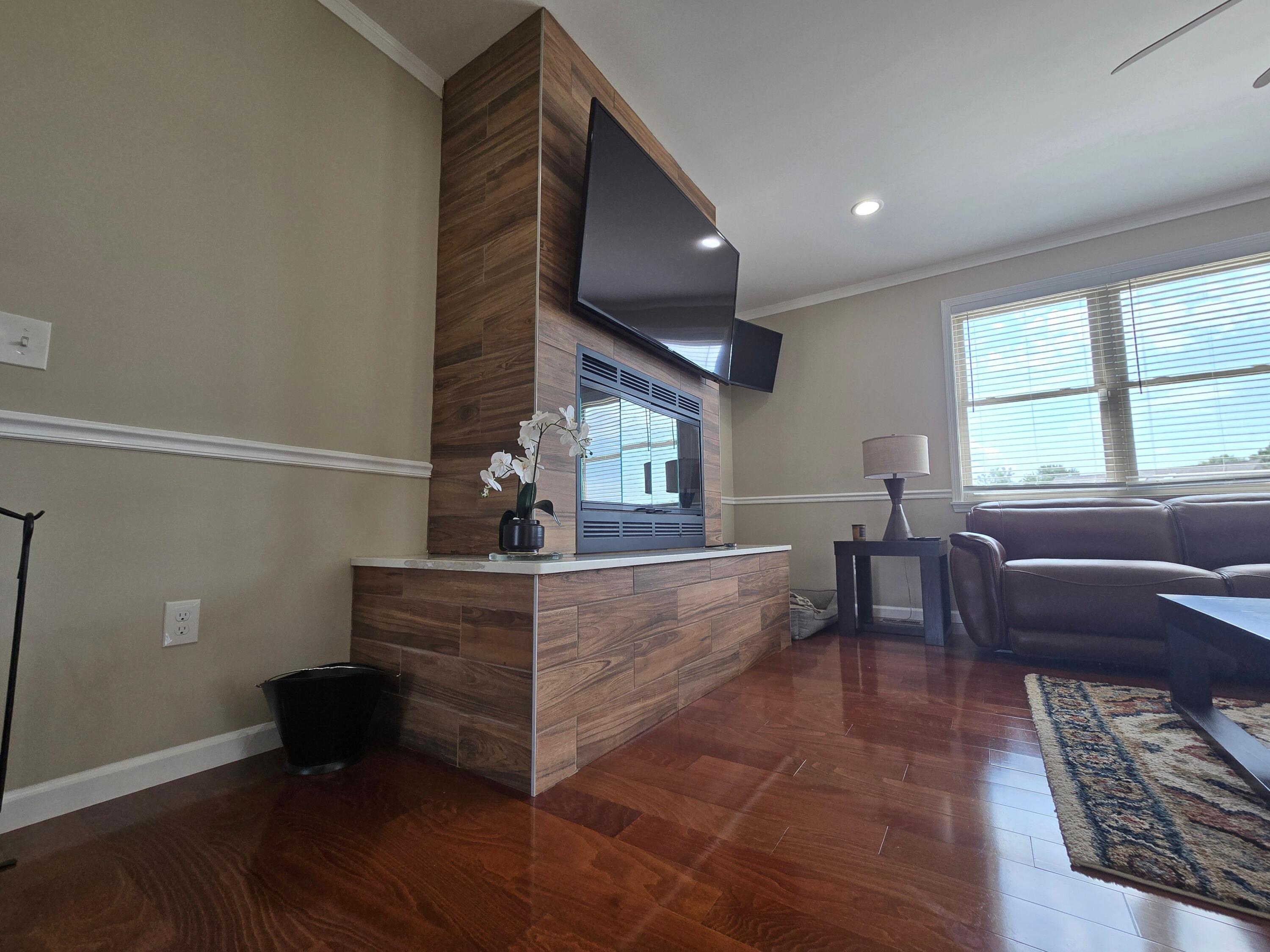 Belleville, Michigan, 48111, United States, 5 Bedrooms Bedrooms, ,5 BathroomsBathrooms,Residential,For Sale,1976520