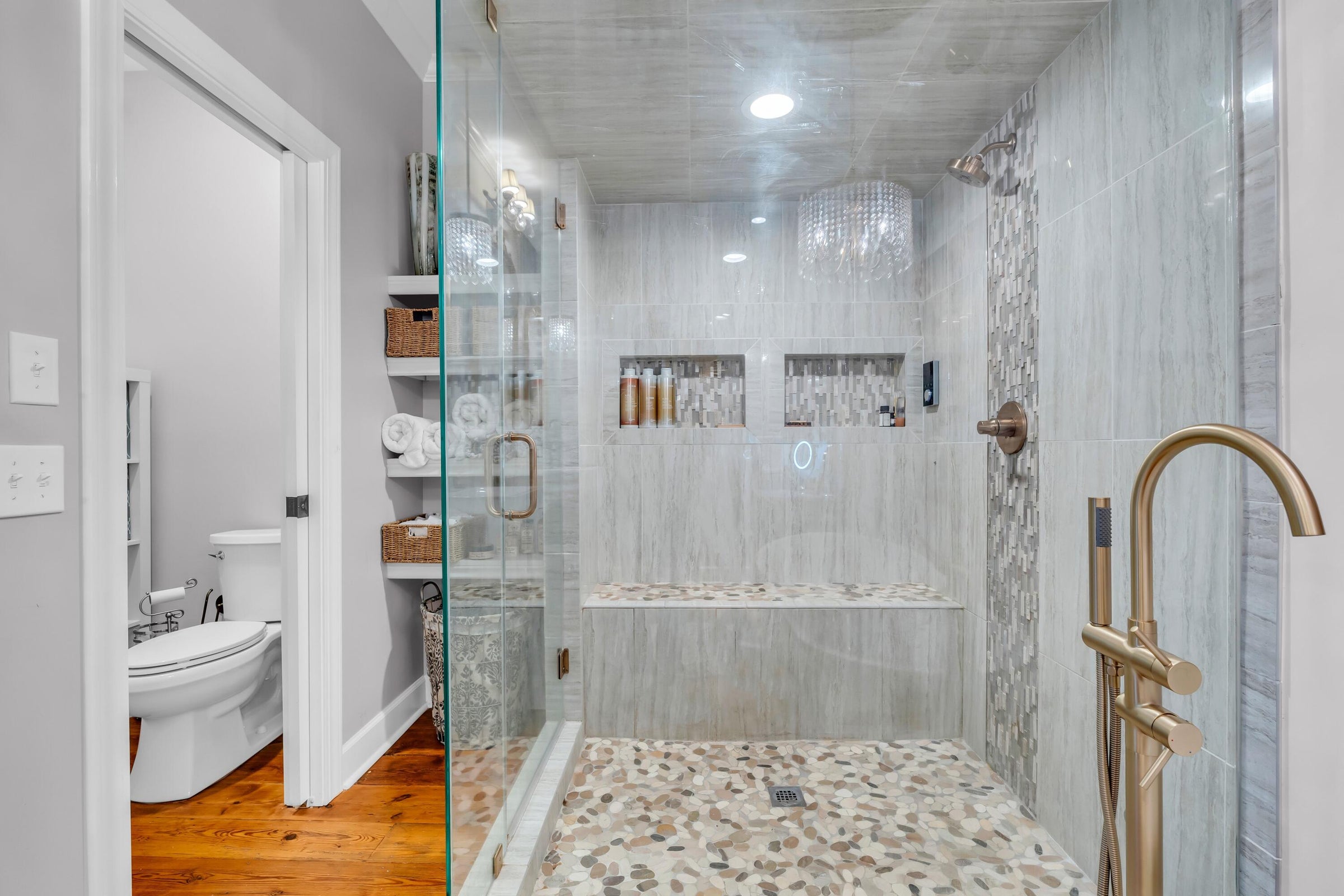 Columbus, Mississippi, 39705, United States, 4 Bedrooms Bedrooms, ,4 BathroomsBathrooms,Residential,For Sale,1976327