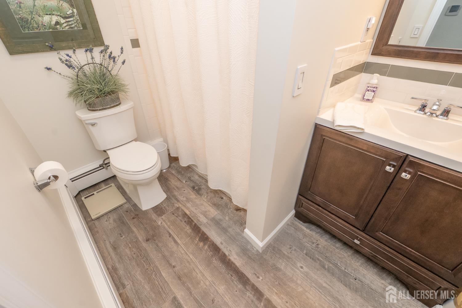 Milltown, New Jersey, 08850, United States, 4 Bedrooms Bedrooms, ,2 BathroomsBathrooms,Residential,For Sale,1885841