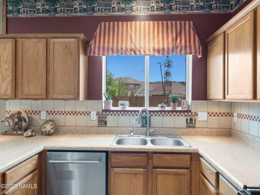 Bellemont, Arizona, 86015, United States, 3 Bedrooms Bedrooms, ,2 BathroomsBathrooms,Residential,For Sale,1924120