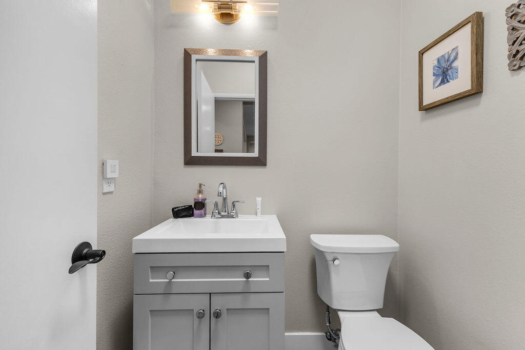 Indio, California, 92201, United States, 4 Bedrooms Bedrooms, ,3 BathroomsBathrooms,Residential,For Sale,1925856