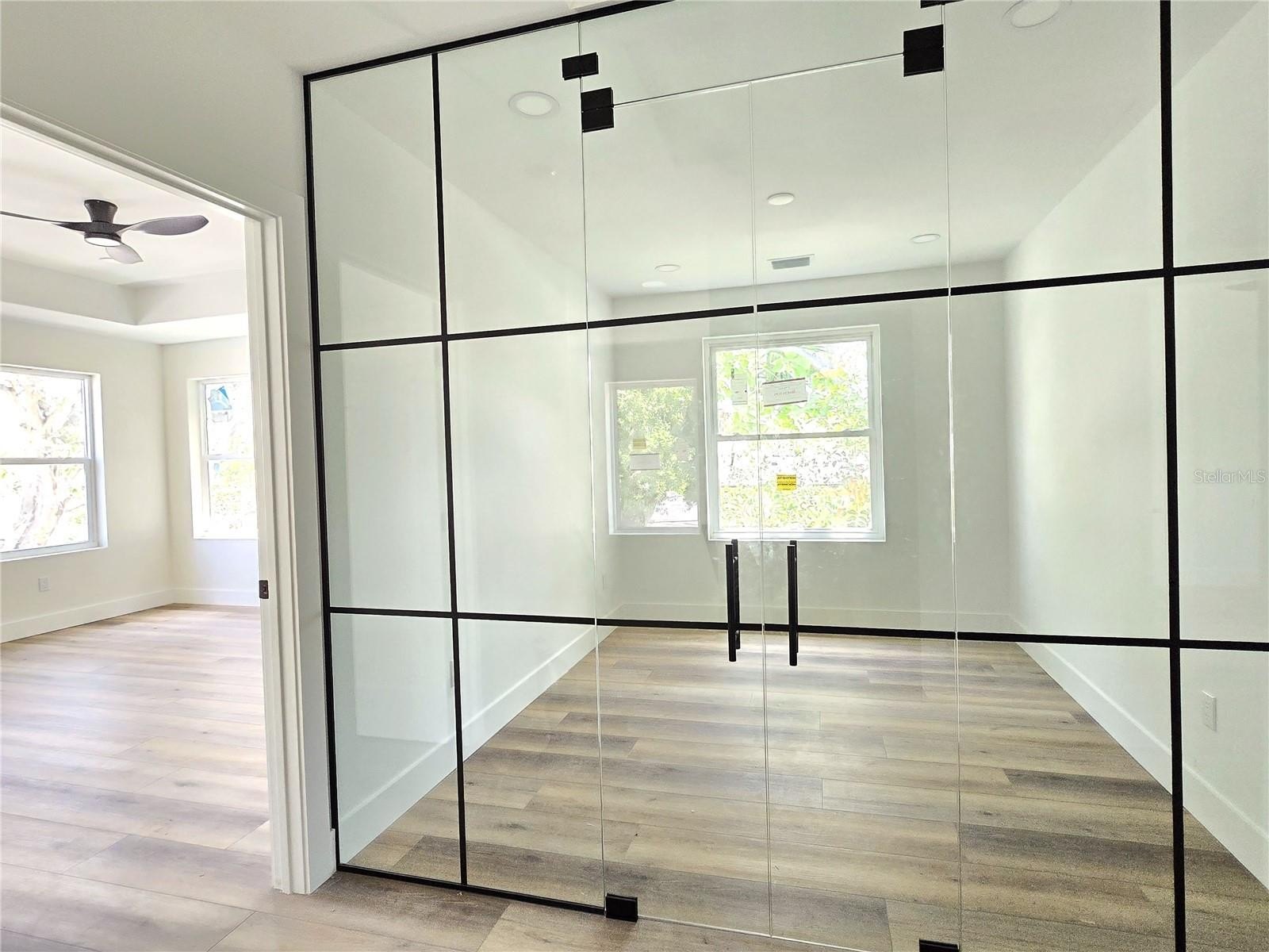 ST PETERSBURG, Florida, 33714, United States, 4 Bedrooms Bedrooms, ,3 BathroomsBathrooms,Residential,For Sale,2036130