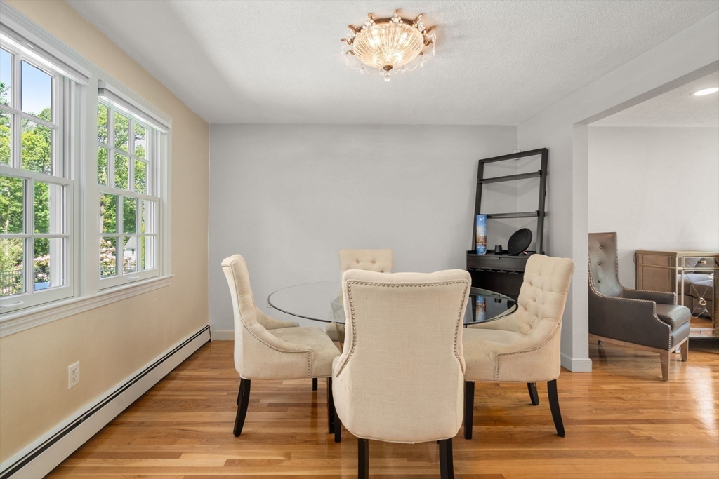 Framingham, Massachusetts, 01701, United States, 4 Bedrooms Bedrooms, ,3 BathroomsBathrooms,Residential,For Sale,1837542