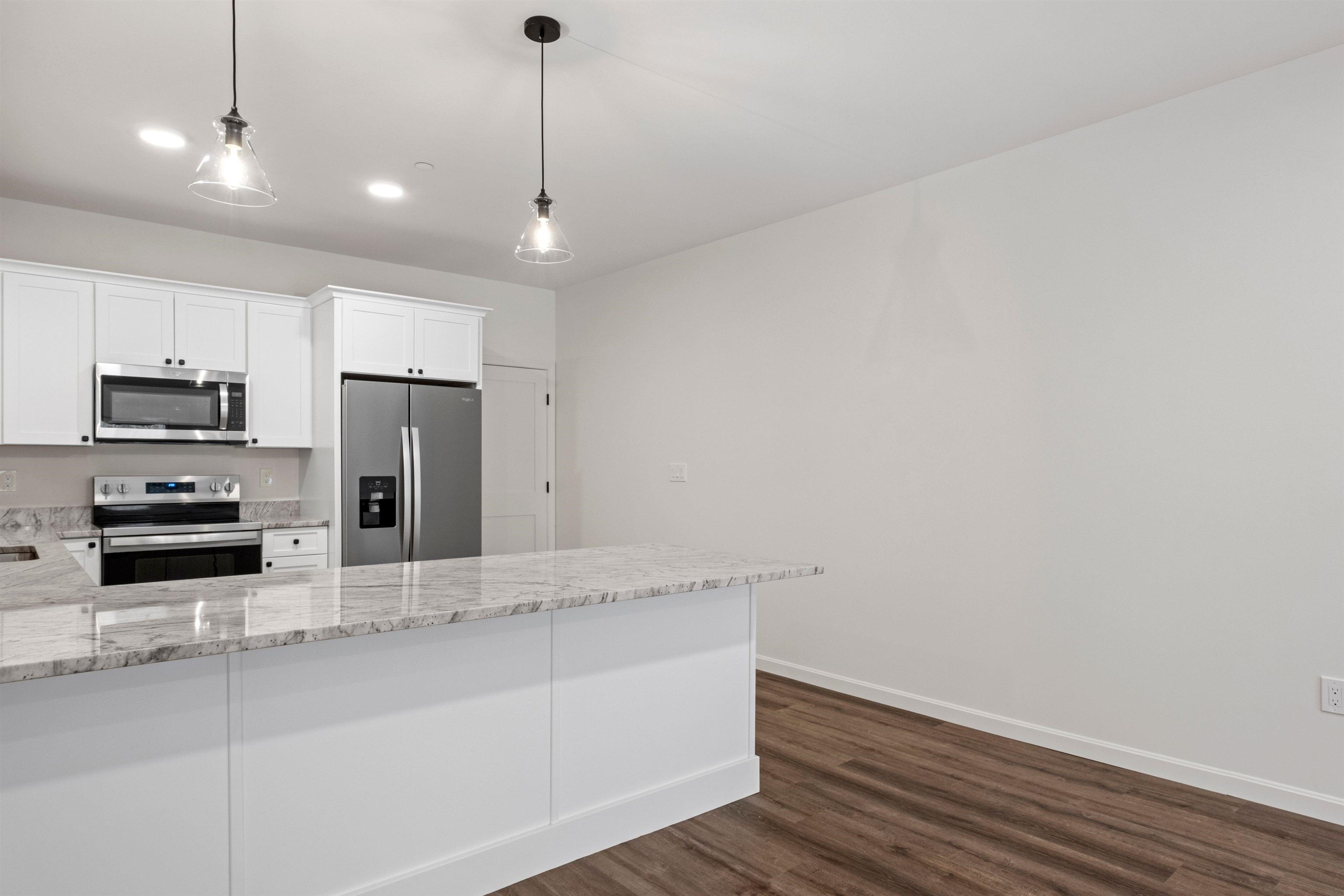 Lincoln, New Hampshire, 03251, United States, 3 Bedrooms Bedrooms, ,2 BathroomsBathrooms,Residential,For Sale,1937104