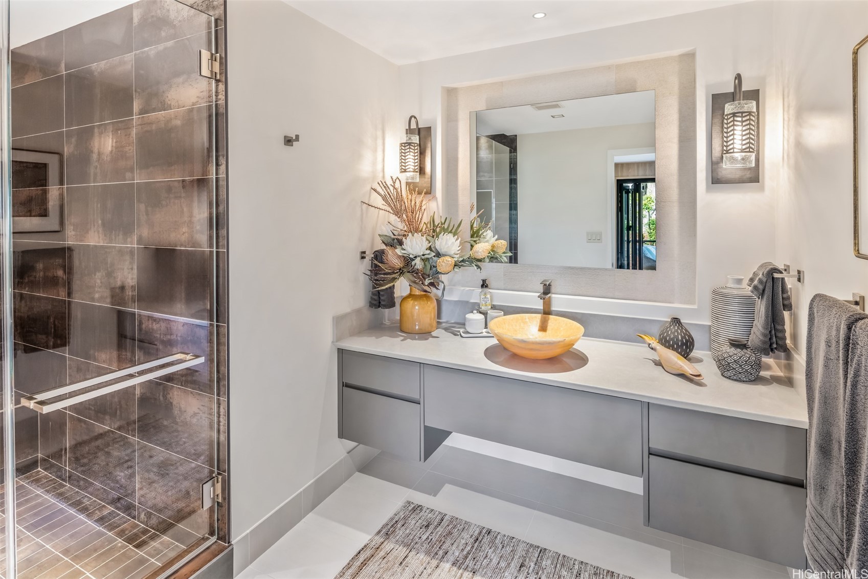 Kailua, Hawaii, 96734, United States, 4 Bedrooms Bedrooms, ,5 BathroomsBathrooms,Residential,For Sale,1989411