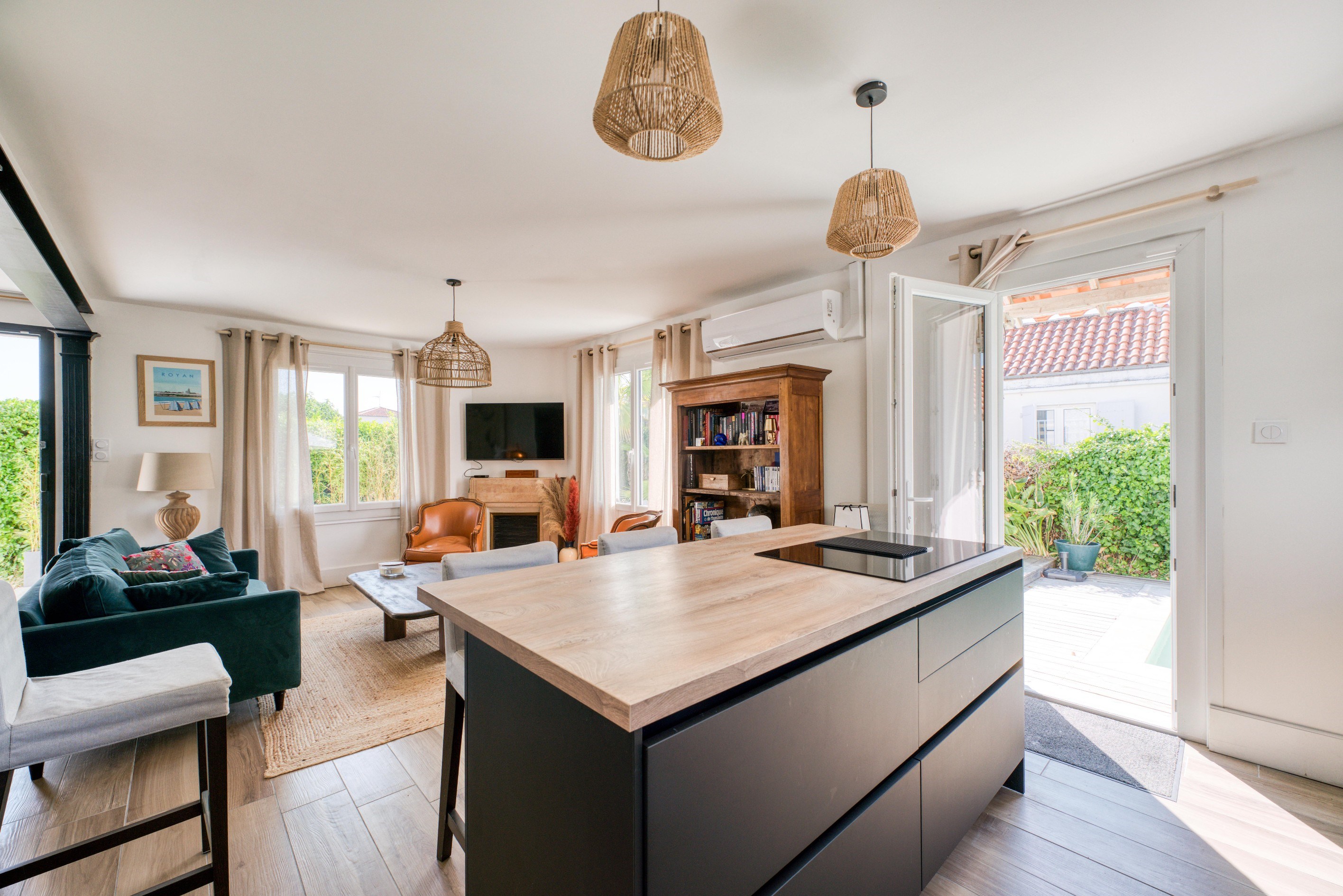  ELEGANT CHARMING VILLA WITH HEATED POOL - 物件實景