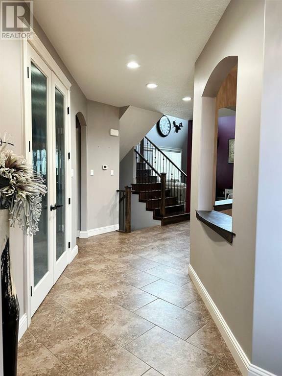 WAINWRIGHT, Alberta, T9W 0A6, CA, 4 Bedrooms Bedrooms, ,5 BathroomsBathrooms,Residential,For Sale,1838525