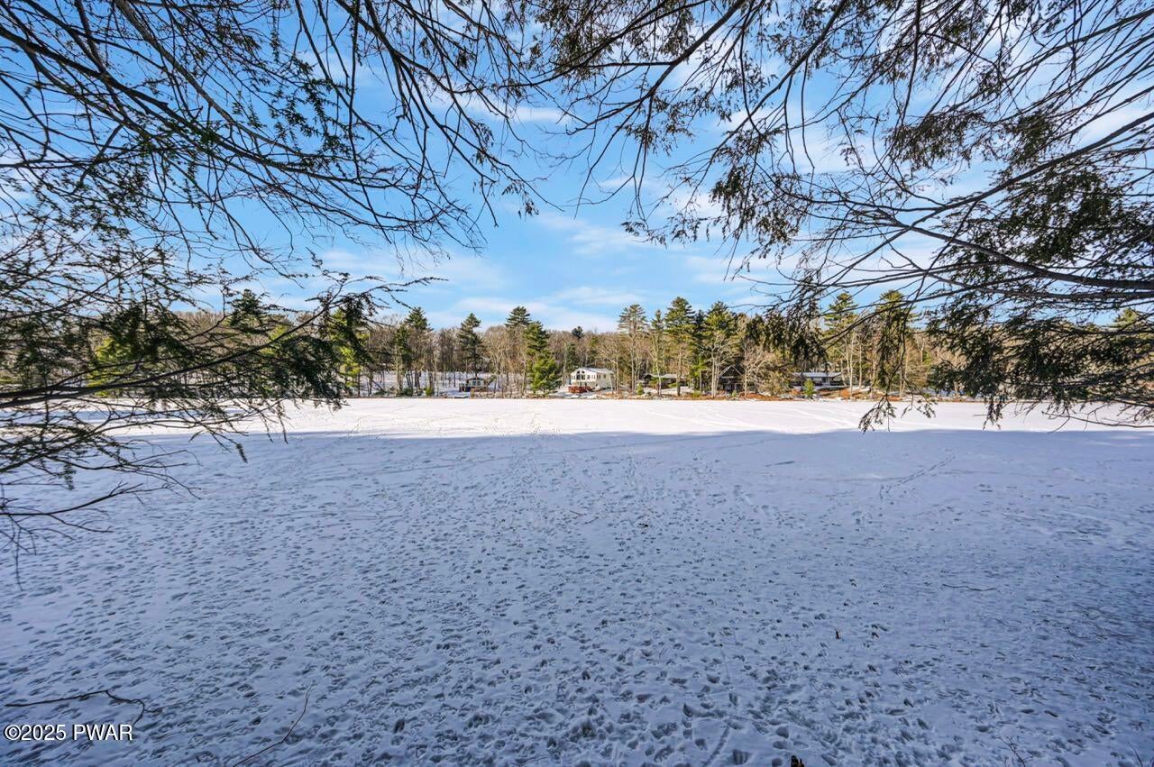 Dingmans Ferry, Pennsylvania, 18328, United States, 2 Bedrooms Bedrooms, ,1 BathroomBathrooms,Residential,For Sale,2006132