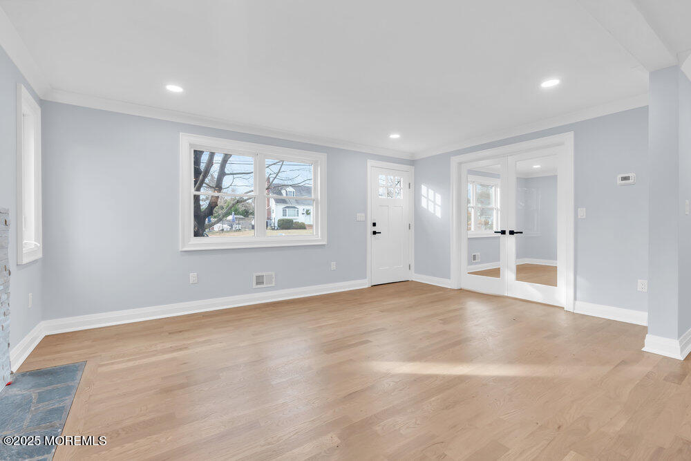 Shrewsbury Boro, New Jersey, 07702, United States, 4 Bedrooms Bedrooms, ,3 BathroomsBathrooms,Residential,For Sale,2001702