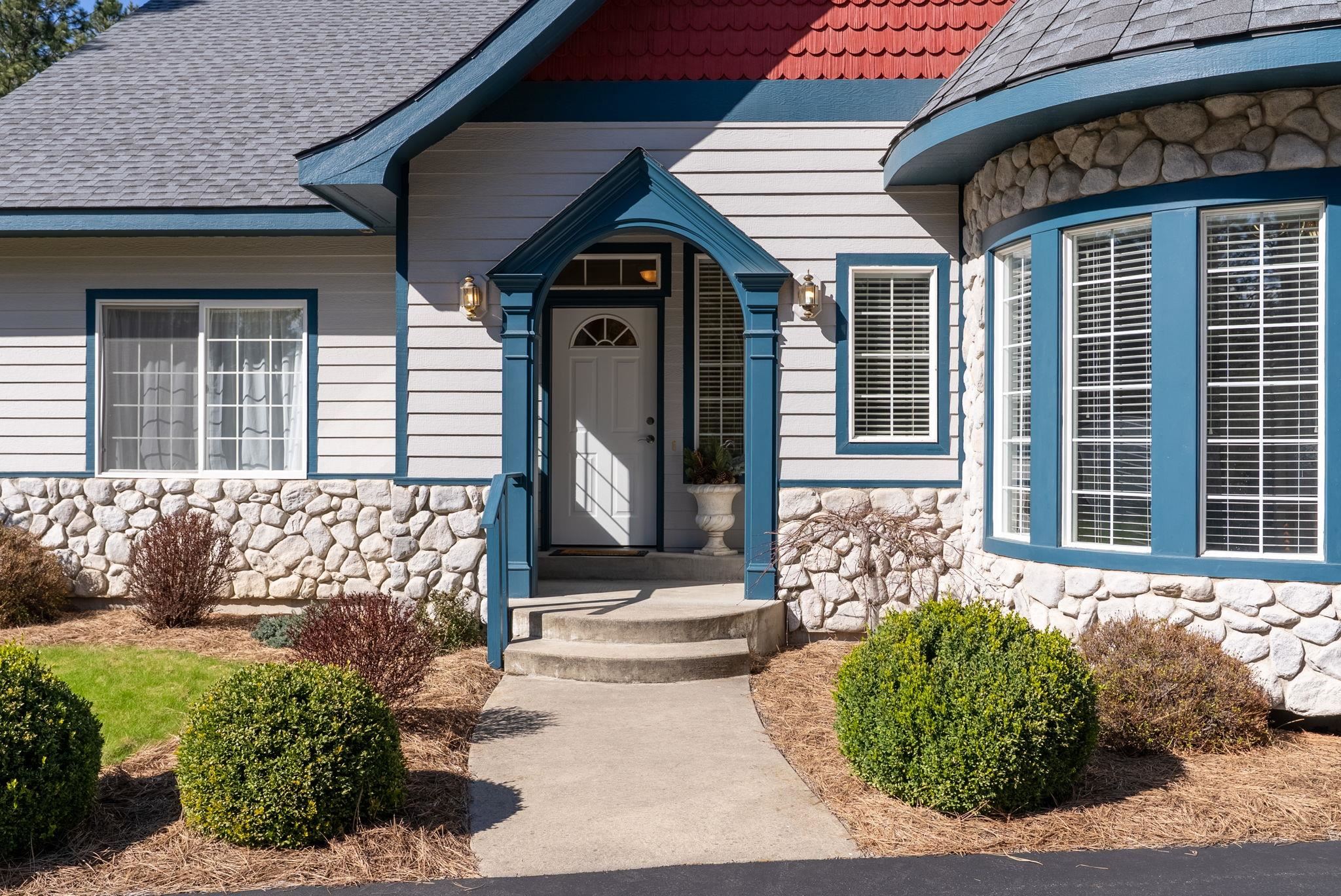 Newman Lake, Washington, 99025, United States, 6 Bedrooms Bedrooms, ,7 BathroomsBathrooms,Residential,For Sale,1981919