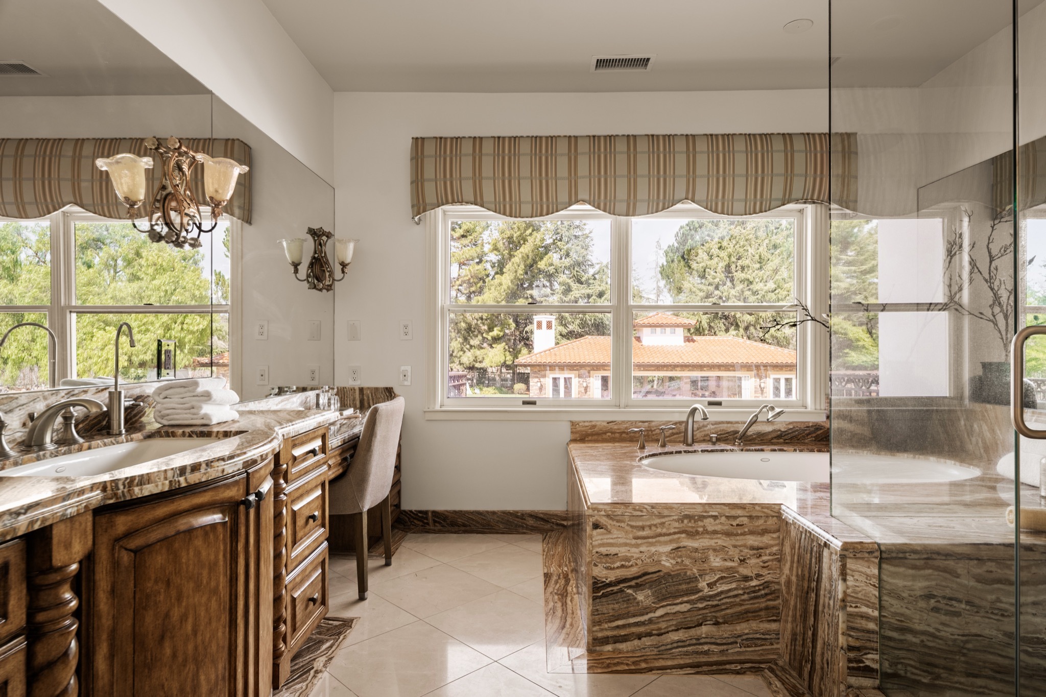  2370 North Reugio Road - 物件實景