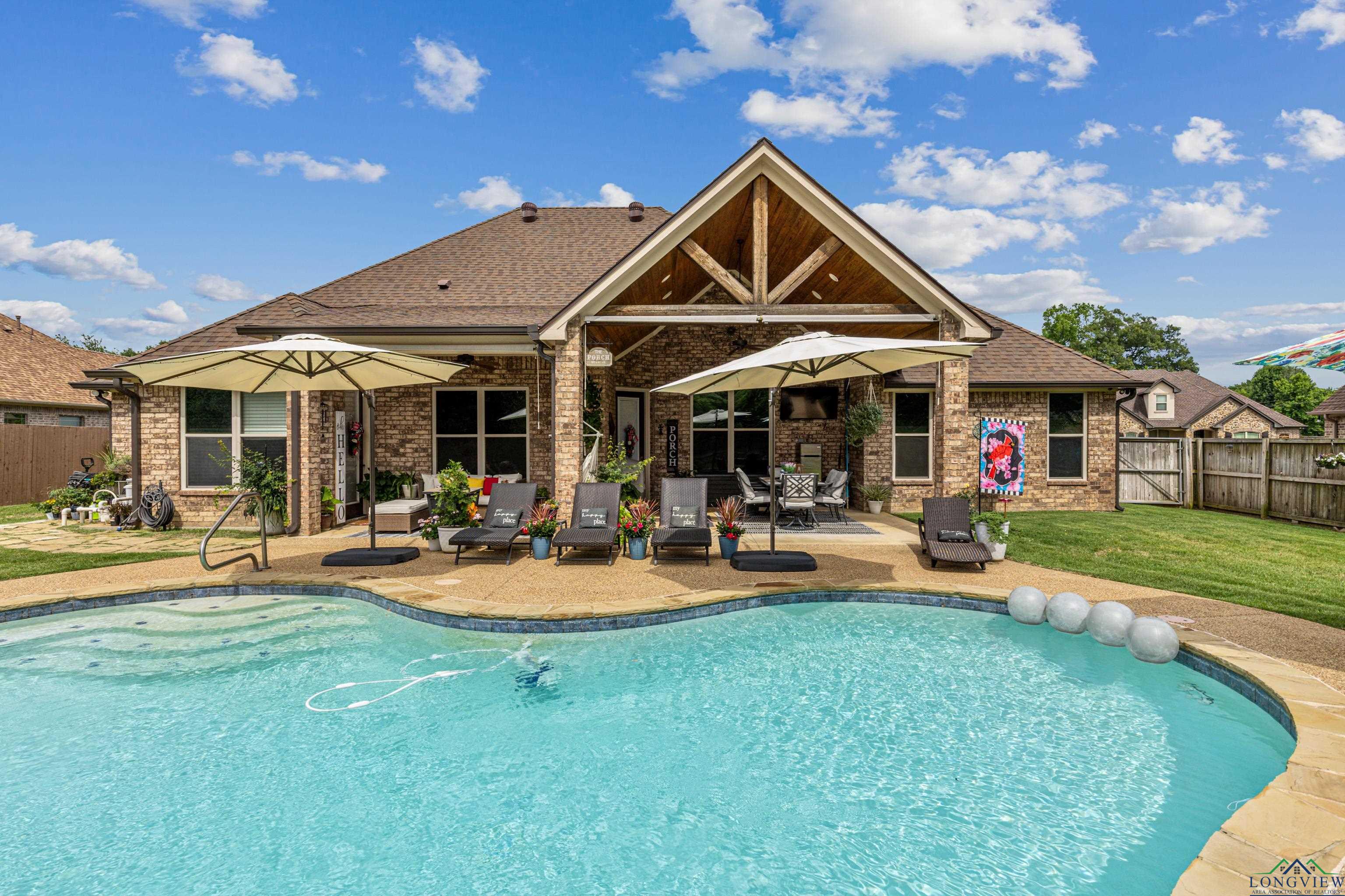 Longview, Texas, 75605, United States, 5 Bedrooms Bedrooms, ,3 BathroomsBathrooms,Residential,For Sale,1827224