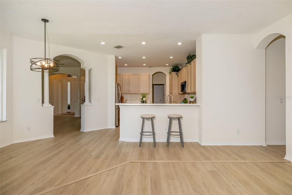 University Park, Florida, 34201, United States, 4 Bedrooms Bedrooms, ,4 BathroomsBathrooms,Residential,For Sale,1876189
