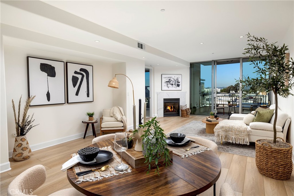 Irvine, California, 92612, United States, 2 Bedrooms Bedrooms, ,2 BathroomsBathrooms,Residential,For Sale,1989675