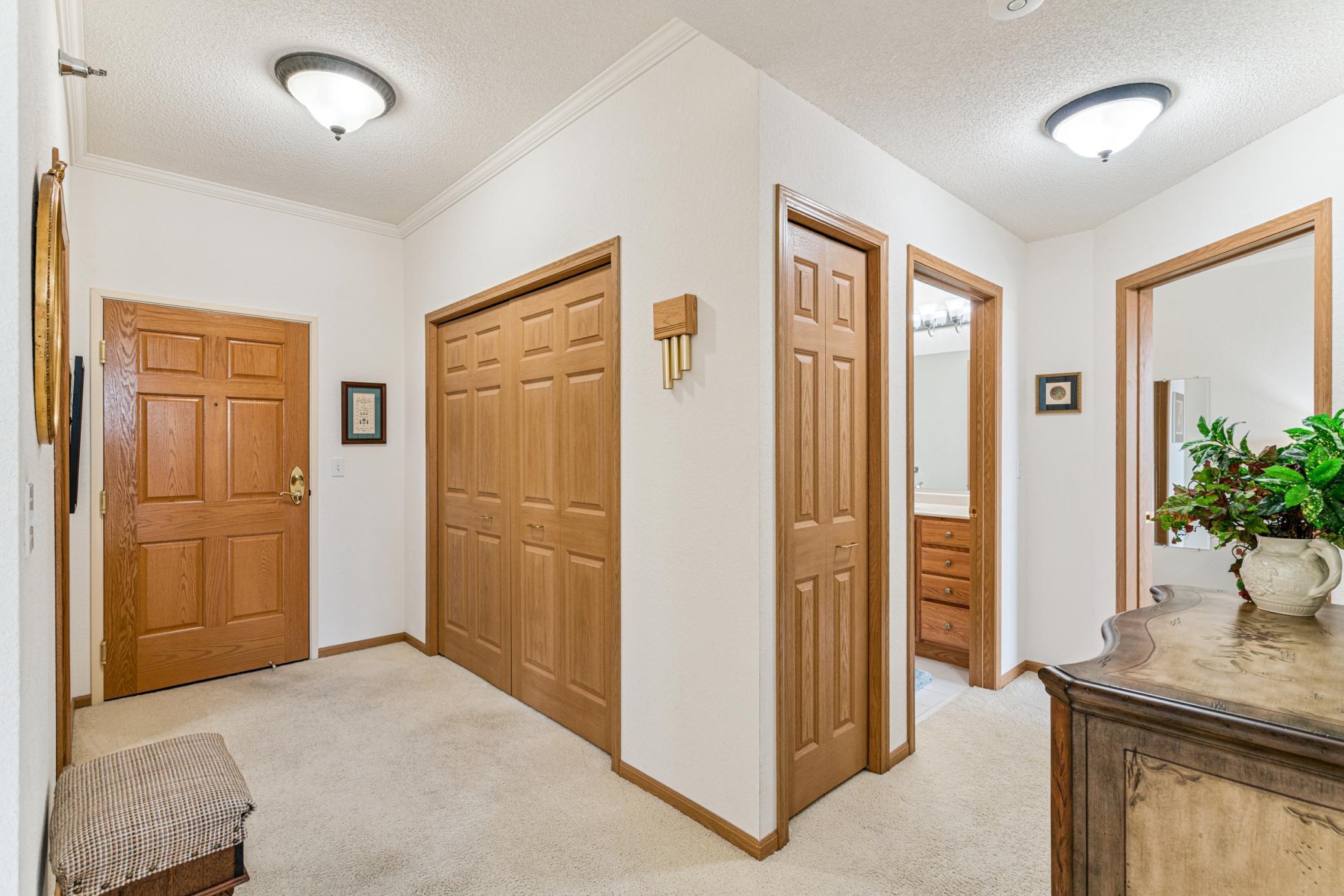 Richfield, Minnesota, 55423, United States, 2 Bedrooms Bedrooms, ,2 BathroomsBathrooms,Residential,For Sale,1867509
