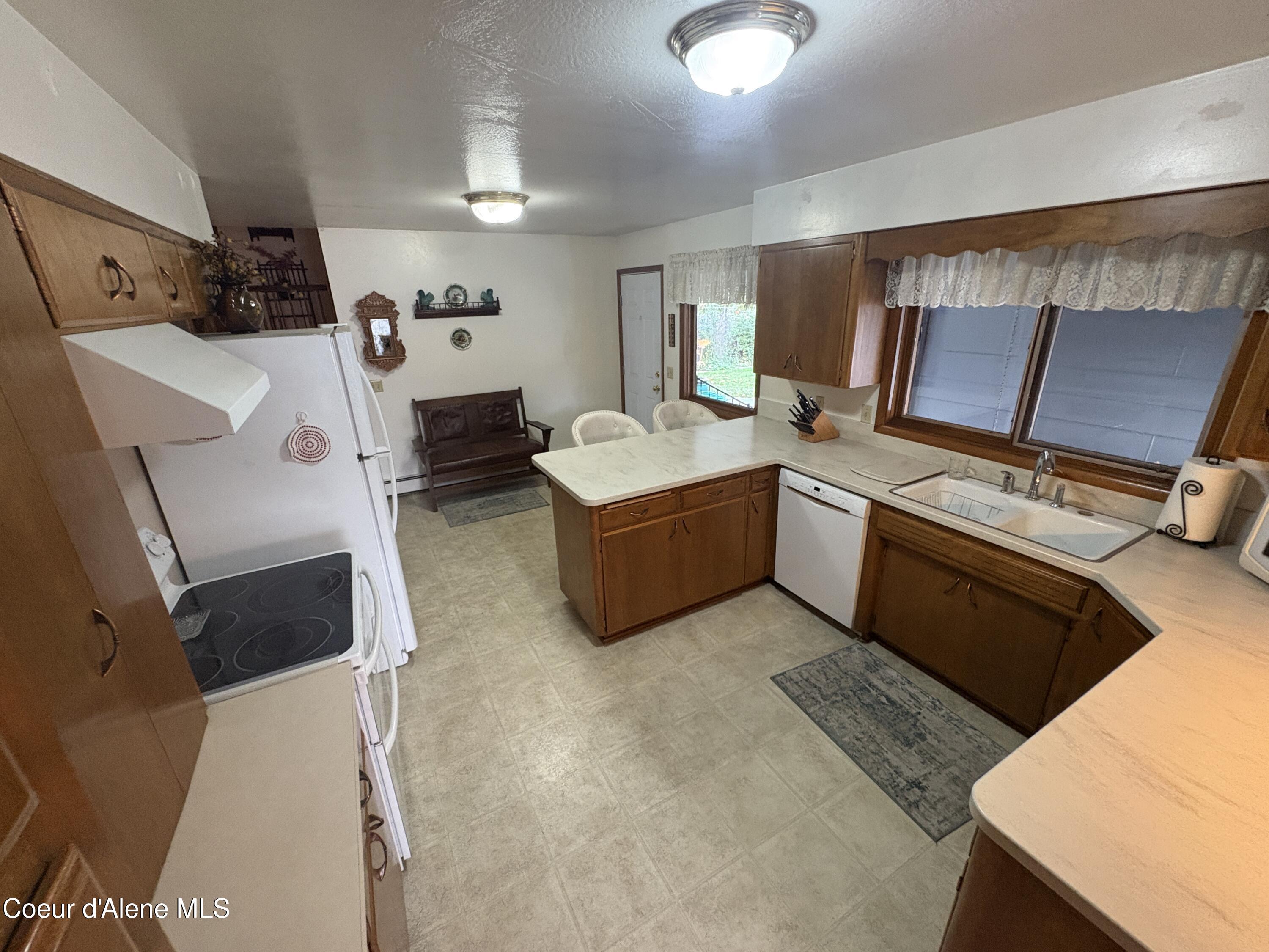 Coeur d'Alene, Idaho, 83814, United States, 4 Bedrooms Bedrooms, ,3 BathroomsBathrooms,Residential,For Sale,1985743