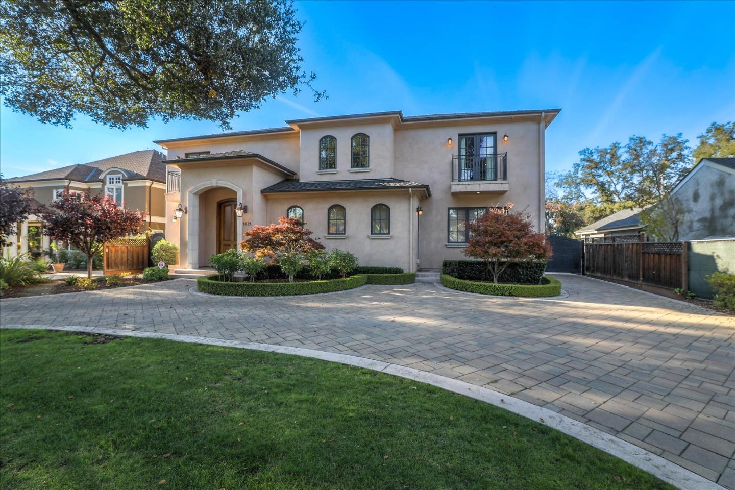 San Jose, California, 95126, United States, 4 Bedrooms Bedrooms, ,6 BathroomsBathrooms,Residential,For Sale,1987802