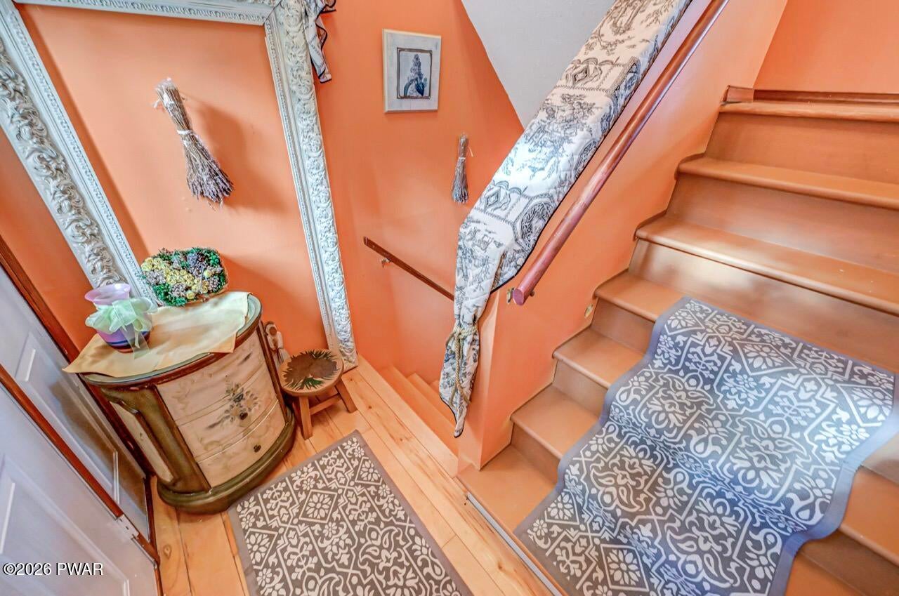 Hawley, Pennsylvania, 18428, United States, 3 Bedrooms Bedrooms, ,3 BathroomsBathrooms,Residential,For Sale,2045204