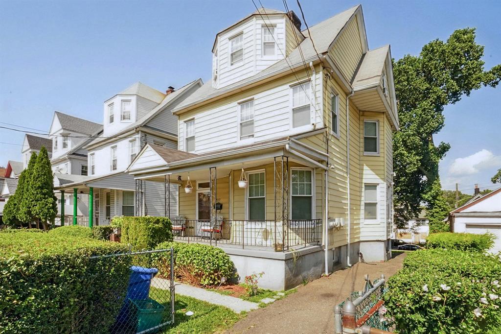 Mount Vernon, New York, 10550, United States, 4 Bedrooms Bedrooms, ,3 BathroomsBathrooms,Residential,For Sale,1943288