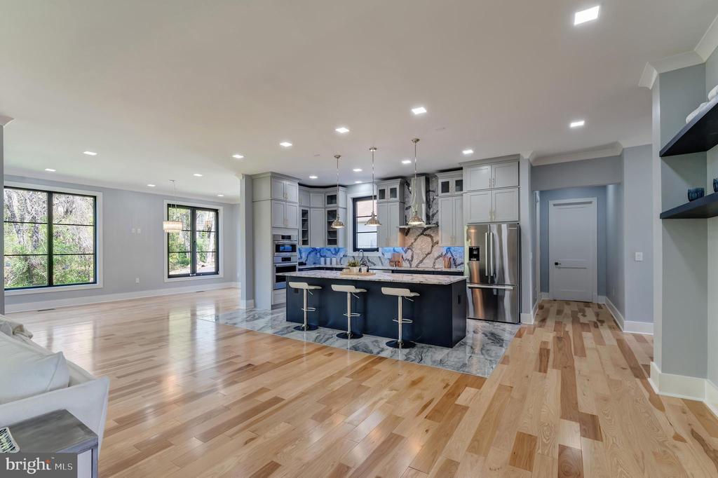 Herndon, Virginia, 20170, United States, 6 Bedrooms Bedrooms, ,6 BathroomsBathrooms,Residential,For Sale,1941281